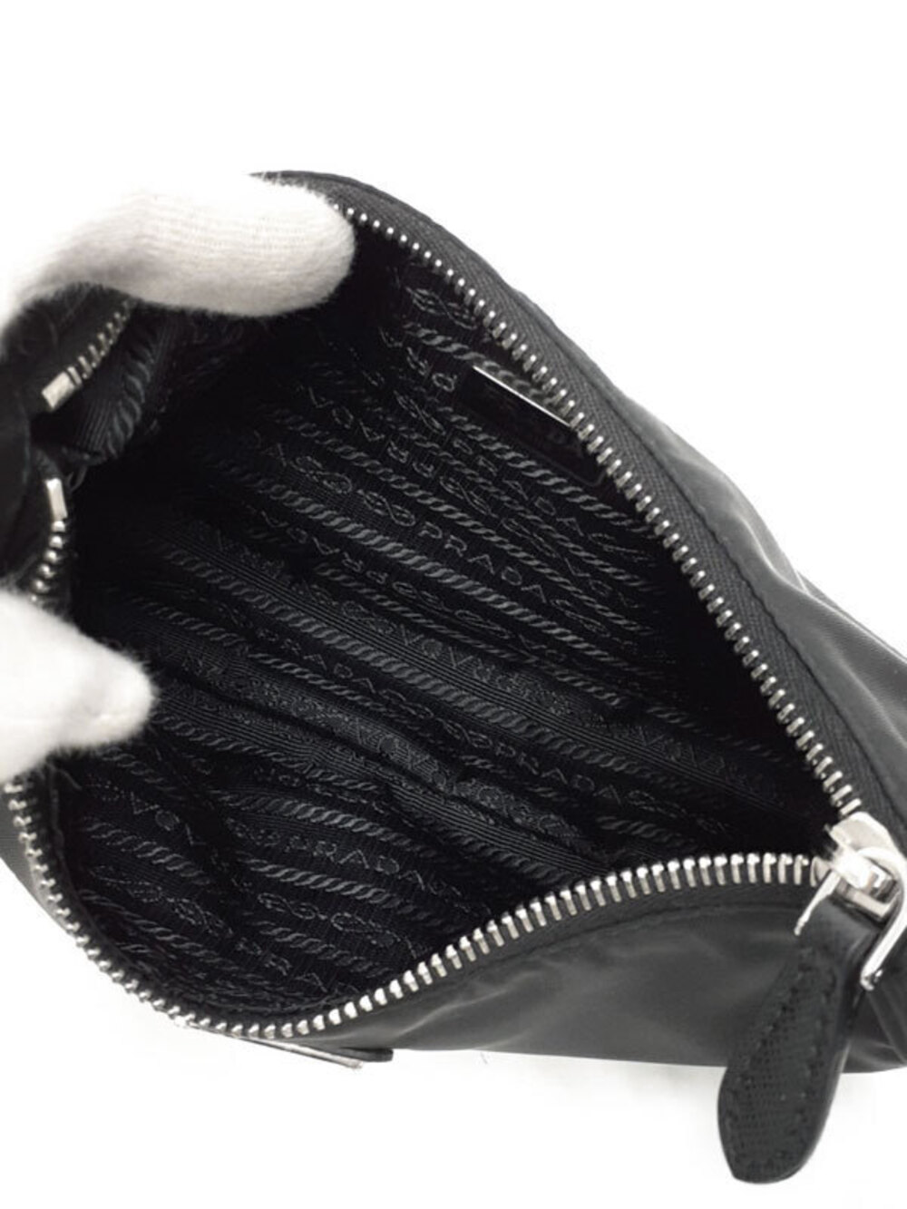 Prada Re Edition Bag - Picture 3 of 9